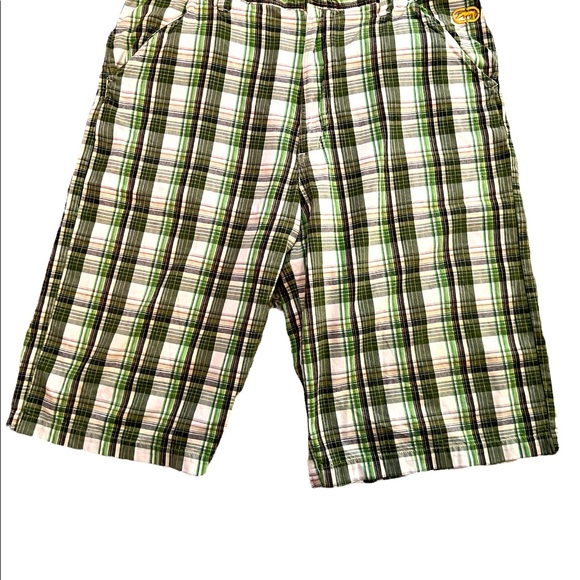 Air Jordan size XL shirt & Gecko(34) + APT 9 shorts (36) - Picture 3 of 6